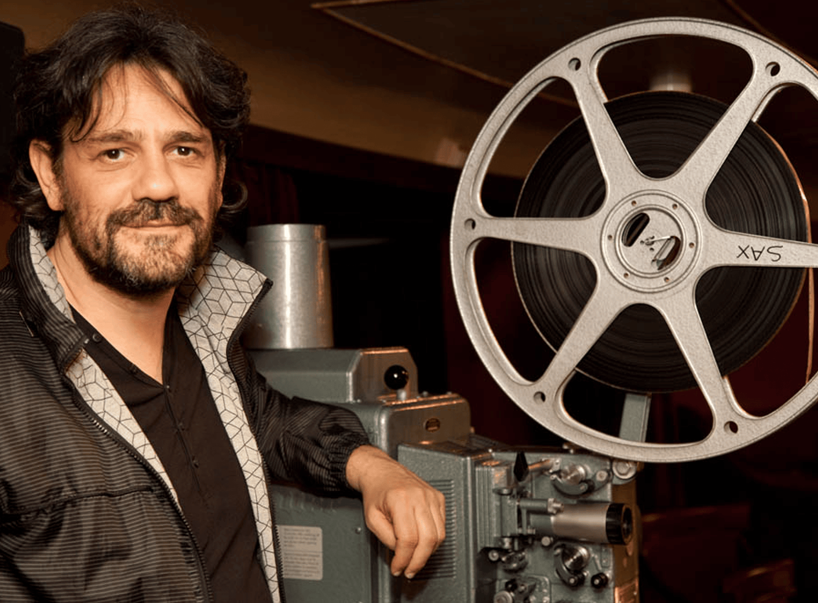 Hablamos con Ángel Rueda, quien nos presenta la Mostra de Cinema Periférico en A Coruña (S8) | Parte I