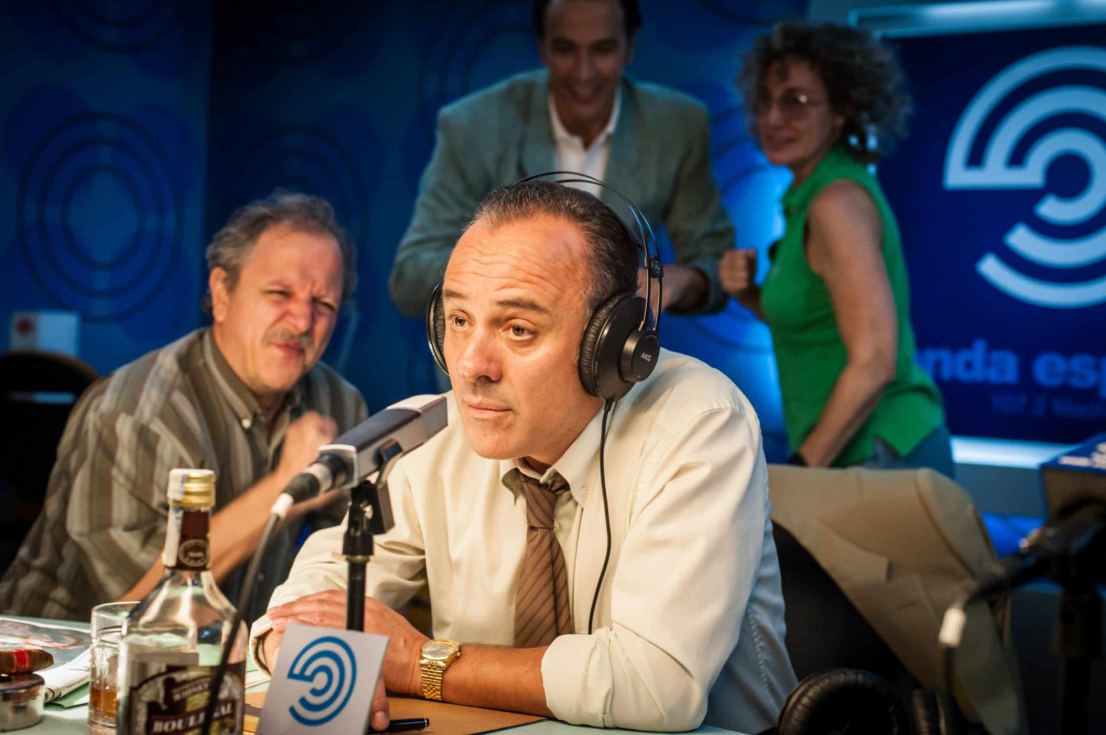 ‘Reyes de la noche’, la serie sobre la radio que España tenía pendiente.